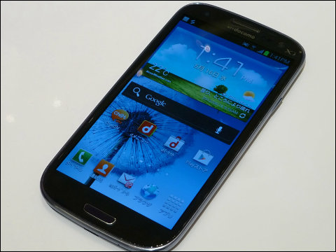 「Galaxy S III SC-06D」レビュー、指に吸い付くような操作感をついに実現 | Buzzap！