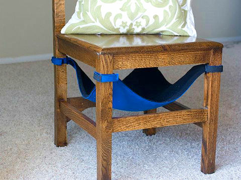 お猫様専用 椅子の足に取り付けるハンモック Cat Crib Buzzap