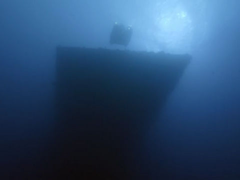 動画 ビキニ環礁での核実験で沈められた航空母艦サラトガの現在の姿はどうなっているのか Buzzap