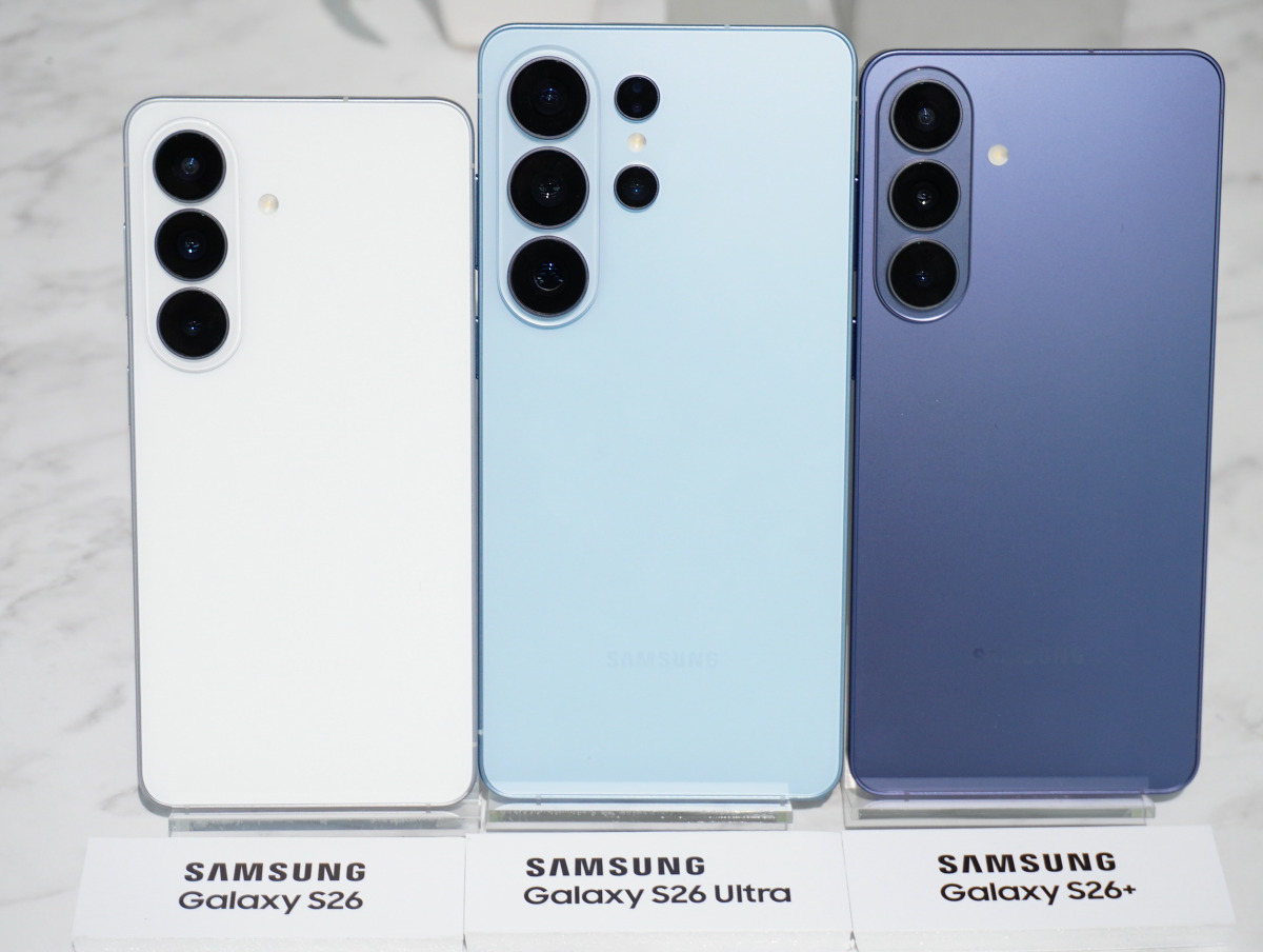 Galaxy S26/S26+」速攻レビュー、iPhone 17やPixel 10超えの極薄軽量で