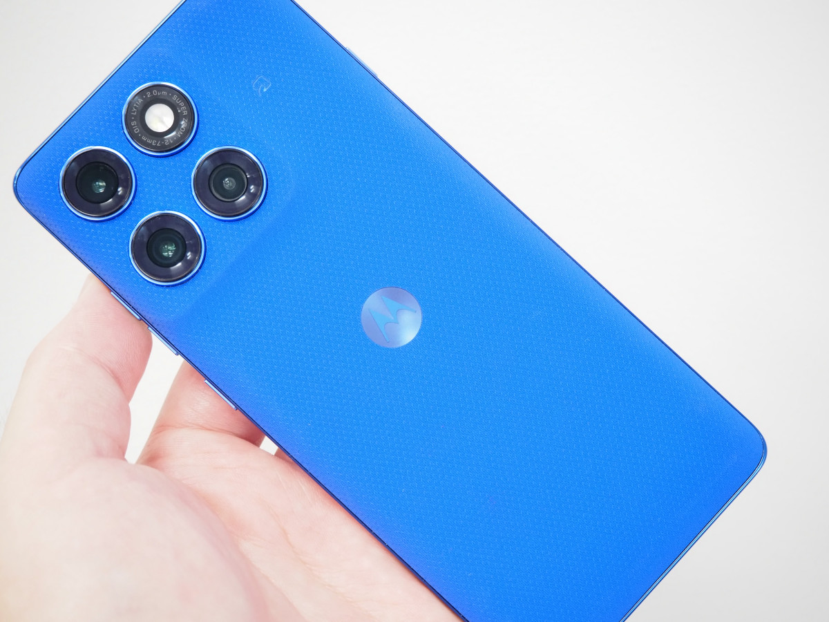 motorola edge 60 pro」31％オフに、6.7インチ高精細有機ELや3眼カメラ